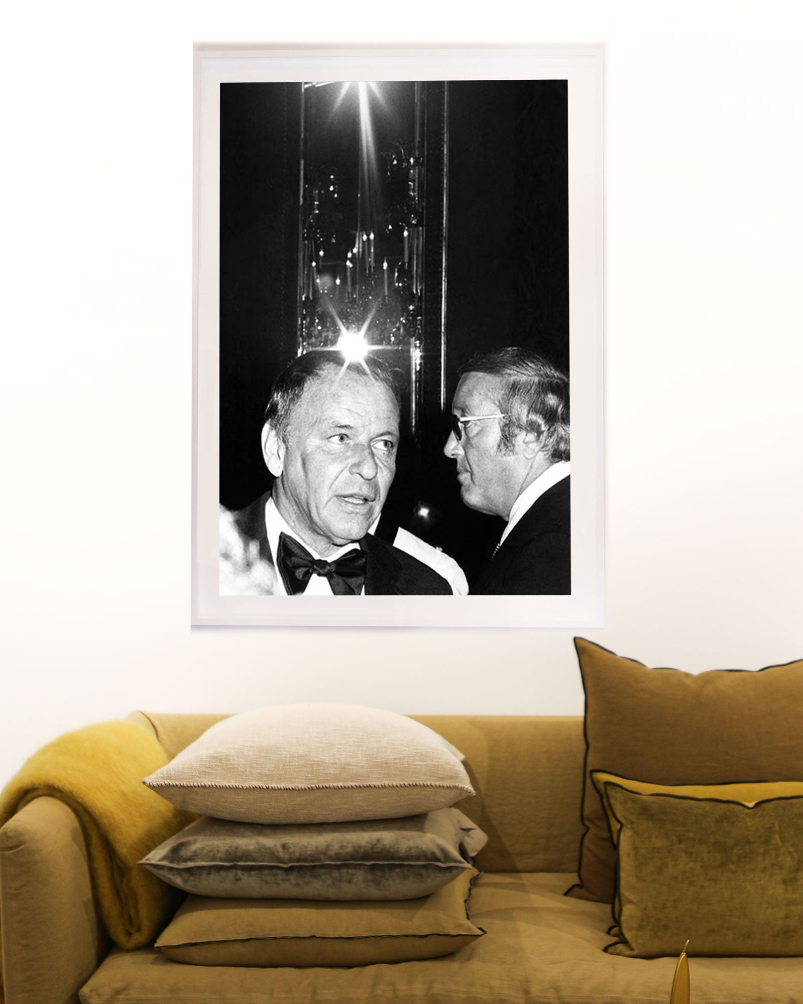 Frank Sinatra and Jilly Rizzo, by Ron Galella