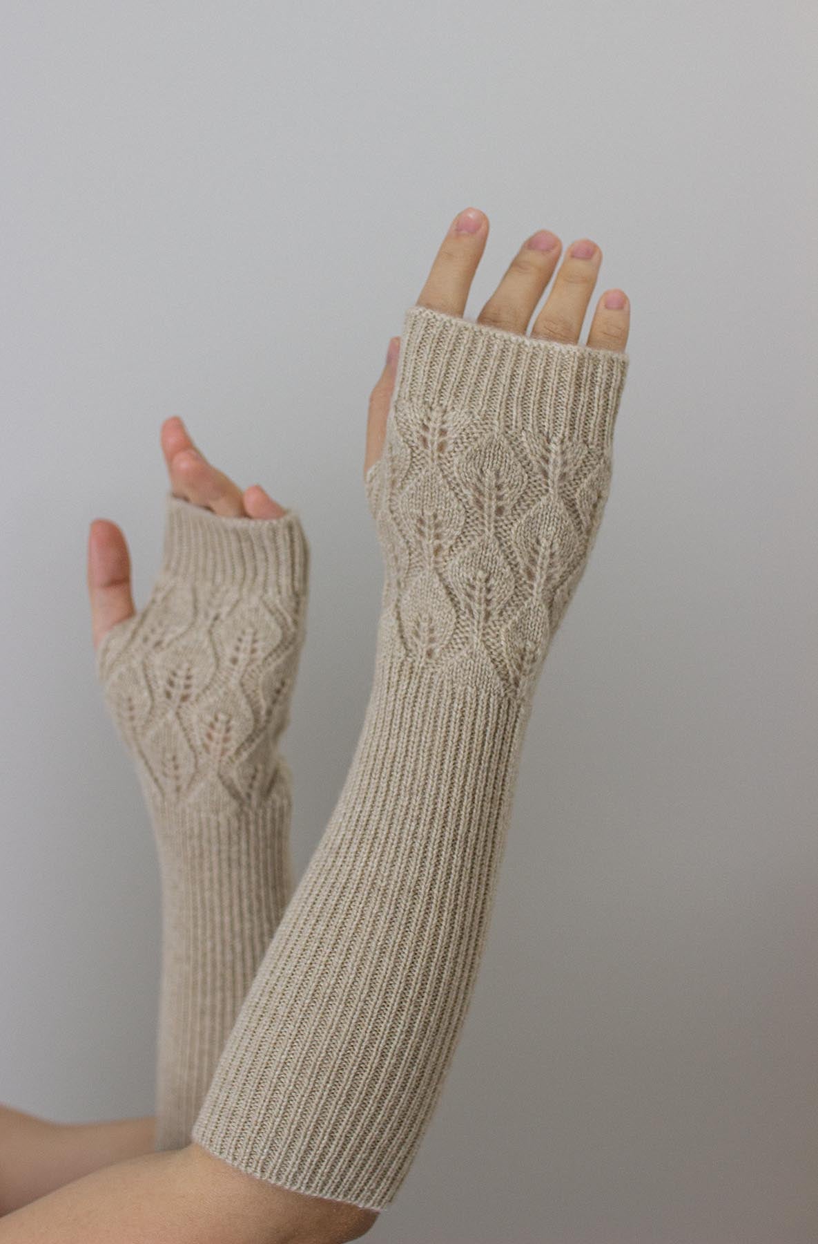 Leaf Knit Cashmere Fingerless Arm Warmer in Oatmeal Beige / Cream, from Oats and Rice